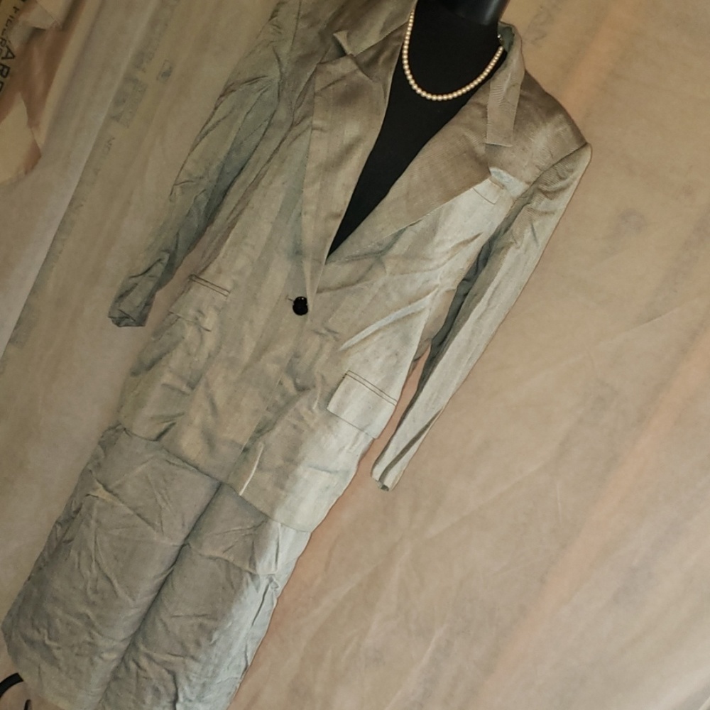 Kasper black white suit skirtset size 14